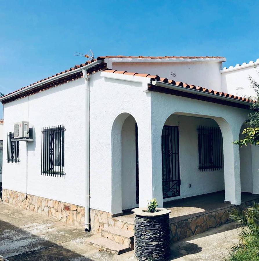 Magnifica Casa Con Jardin Y Barbacoa En Roses Villa Exterior photo